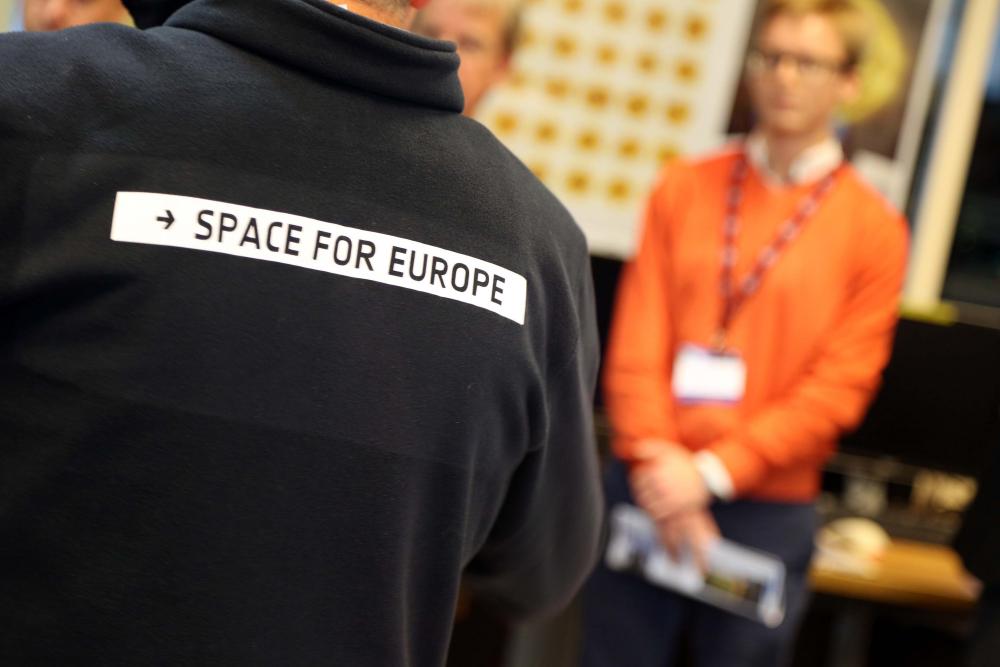 (Photo: www.space-days.com) Mission Operation Center in Redu, Belgium